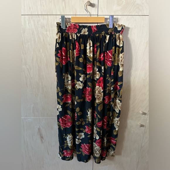 Jones New York 100% Silk Skirt - Picture 4 of 4